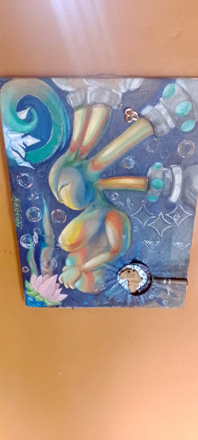 "Quiet Alien Exploitation"
The MIXED MEDIA PAINTING presents an imaginative portrayal of a mysterious alien encounter, designed with intricate details that capture an immersive scene with unique extraterrestrial elements.

Purpose
This model is ideal for display or collectibles.